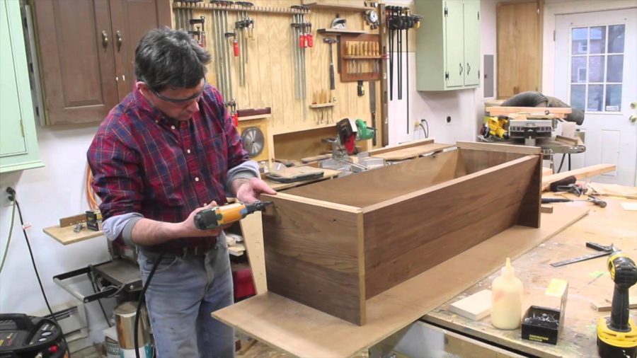 How to Build a Top Bar Beehive â€